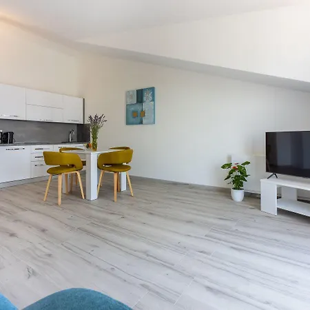 Apartman Modernes Mit Traumhaften Meerblick Zur Insel Krk