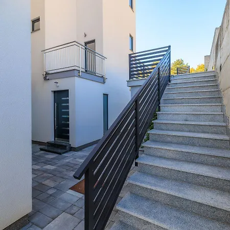 公寓 Modernes Mit Traumhaften Meerblick Zur Insel Krk